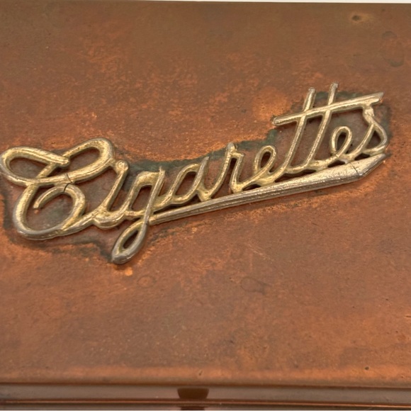 Antique Copper Felt Lined Cigarette Box ****SOLD **** - Picture 11 of 15